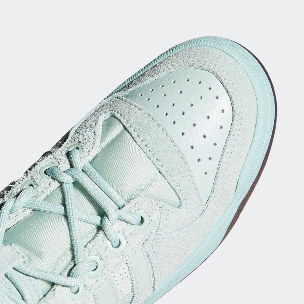 Men’s Ivy Park x Adidas Forum Mid Sneaker - Picture 3 of 9